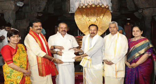 తిరుమల శ్రీవారి భక్తుల ఆకలి తీర్చేలా.. టీటీడీకి ఎన్నారై భక్తుడి భారీ విరాళం
