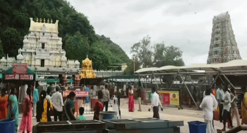 విజయవాడ దుర్గ గుడిలో అలా చేస్తే .... క్యూ కడుతున్న భక్తులు
