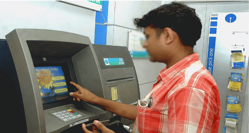 ATM నుంచి 10,000 రు. విత్‌డ్రా? బ్యాంకు 3 లక్షలు చెల్లించింది – 9 ఏళ్ల తర్వాత సంచలన తీర్పు!