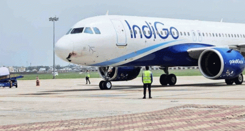 విశాఖ-డెల్హి రూట్: ఇండిగో ఫ్లైట్‌లో టెక్నికల్ లోపం, ఎమర్జెన్సీ స్థితి