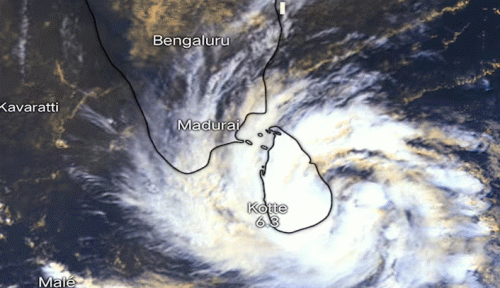 “Cyclone Ditwah: సముద్ర తీరం + delta‑ఏపి తీరాలు — రెడ్ అలర్ట్, ఇంట్లో ఉండండి!”