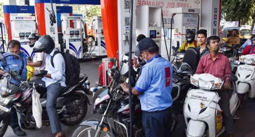 ఏపీలో పెట్రోల్‌ కొరత.. సమస్యపై నేడు వీడియో కాన్ఫరెన్స్‌