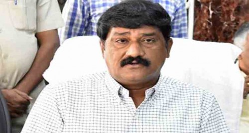 వైసీపీ నేతలపై ఎన్నికల సంఘానికి ఫిర్యాదు చేస్తా