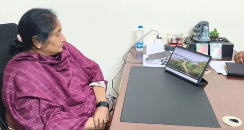 టూరిజం అభివృద్ధిపై అధికారులతో మంత్రి సవిత సమీక్ష...