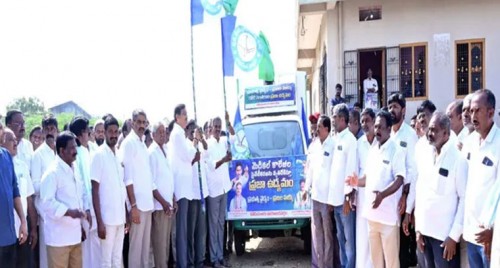 కోడుమూరు: చంద్రబాబు మొండి వైఖరి వీడాలి