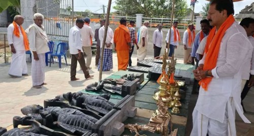 శ్రీ సీతారామచంద్ర స్వాముల ప్రతిష్ట మహోత్సవంలో మాజీ ఎమ్మెల్యే