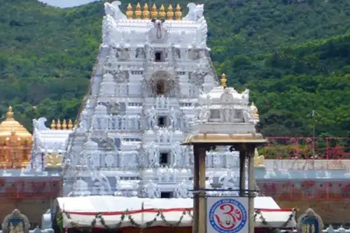 తిరుమల శ్రీ వెంకటేశ్వరస్వామి ఆలయంలో భక్తుల రద్దీ?