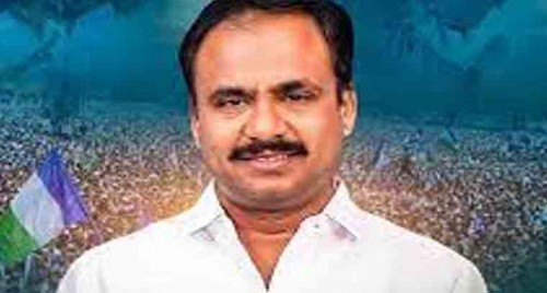 ఎంపీటీసీలు, జెడ్పీటీసీలు, ఎంపీపీల వేతనాలని ప్రభుత్వం పెండింగ్ లో పెడుతుంది 