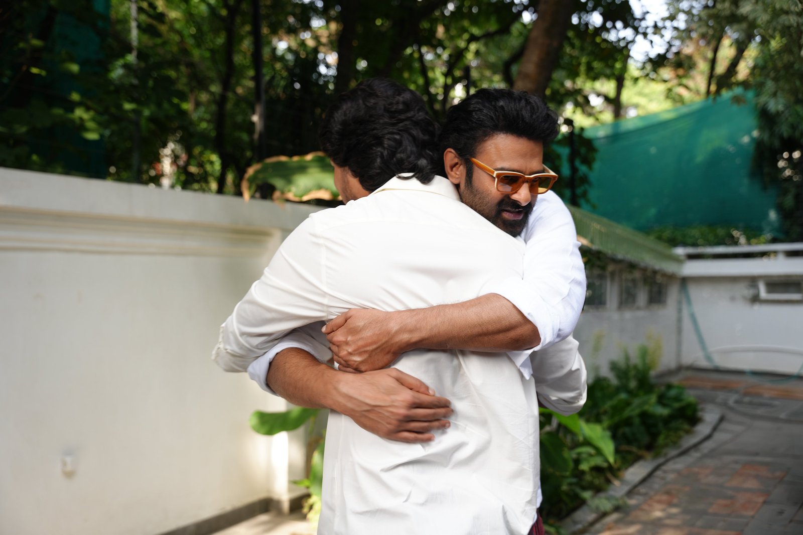 హీరో ప్రభాస్ ను కలిసిన రోమాంచకం మూవీ టీమ్ ఫోటోస్ 