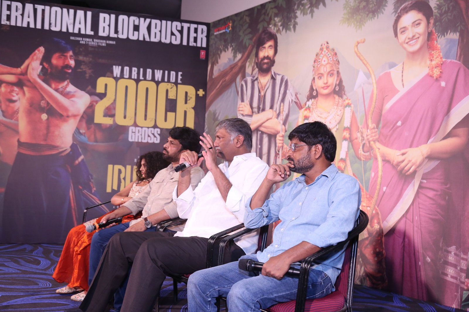 ఇరుముడి మూవీ 200 కోట్లు ప్రెస్మీట్ ఫోటోస్ 