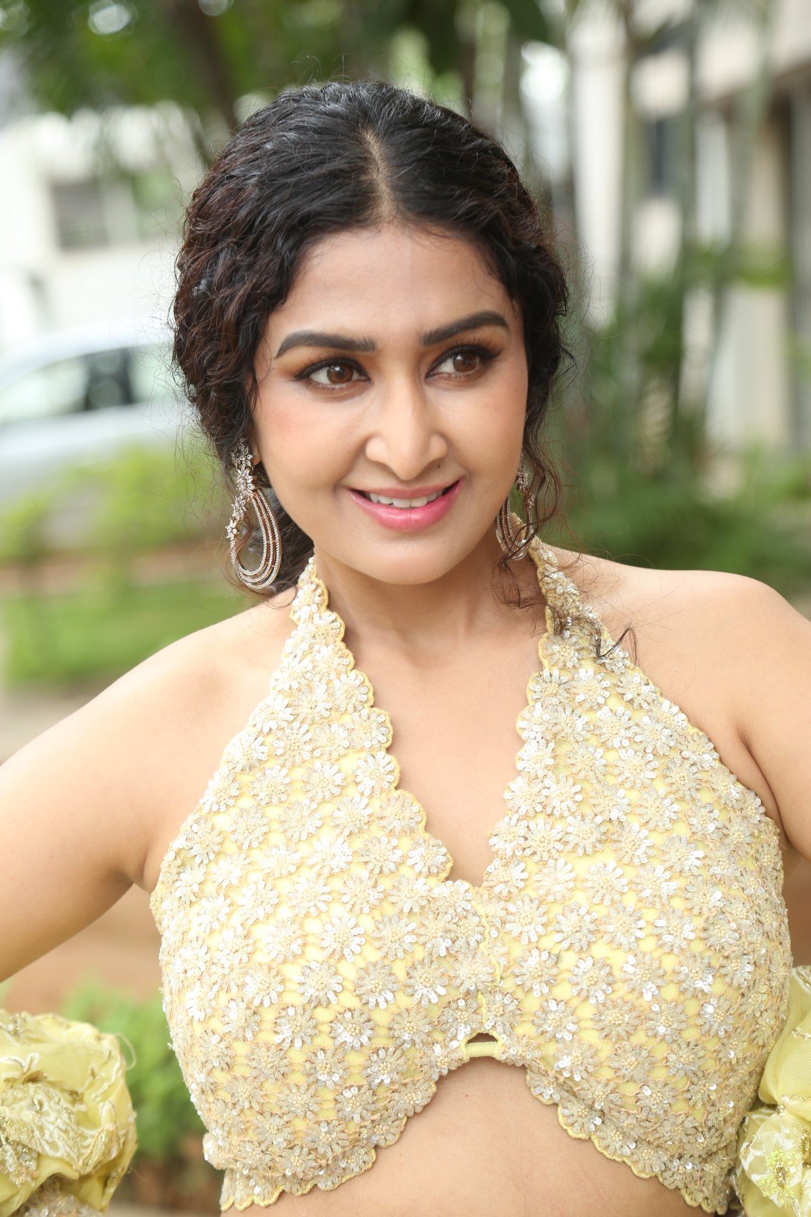 హీరోయిన్ ఫర్నాజ్ శెట్టి కొత్త ఫోటోలు