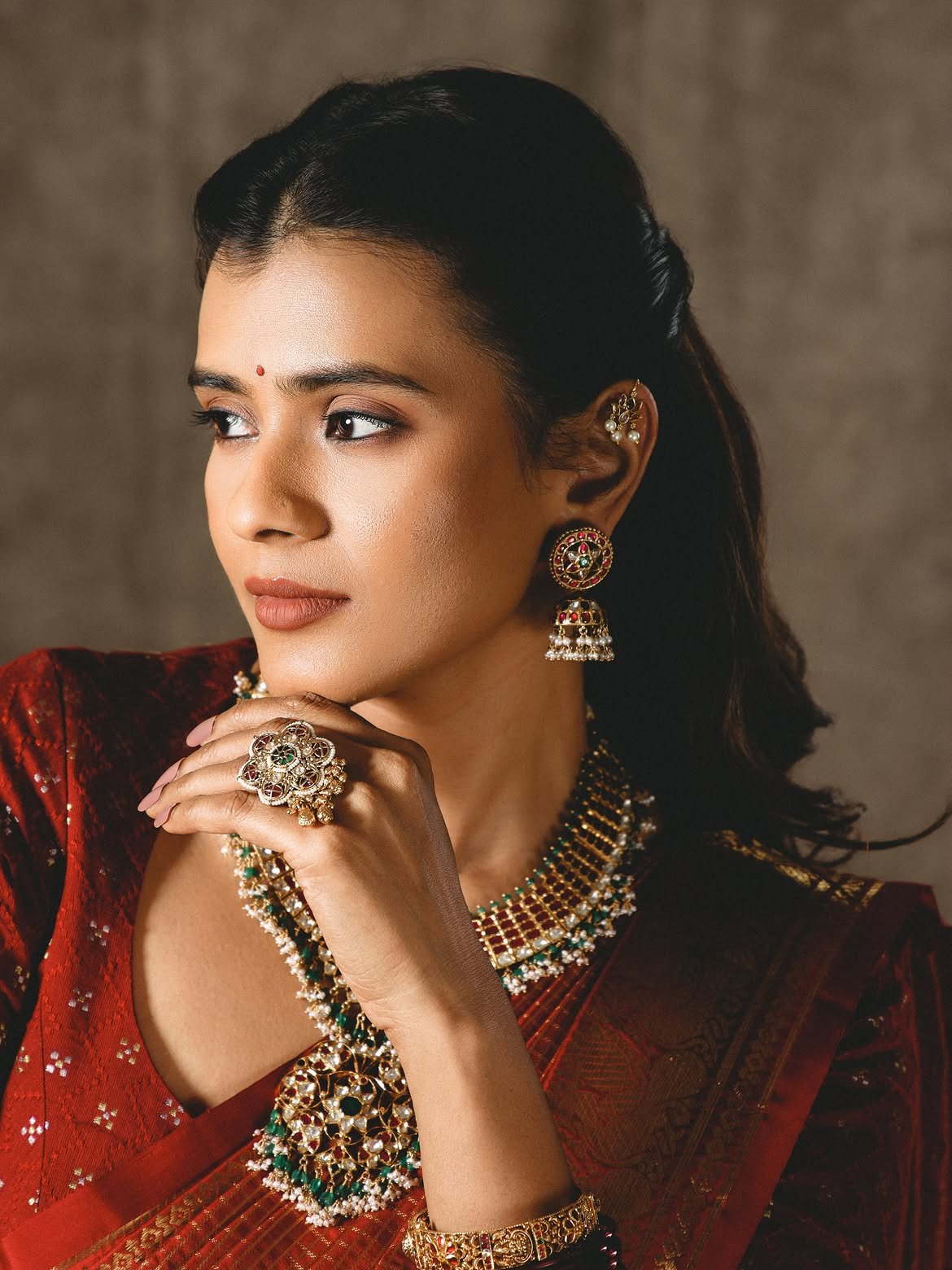హీరోయిన్ హెబ్బా పటేల్ శారీ ఫోటోస్