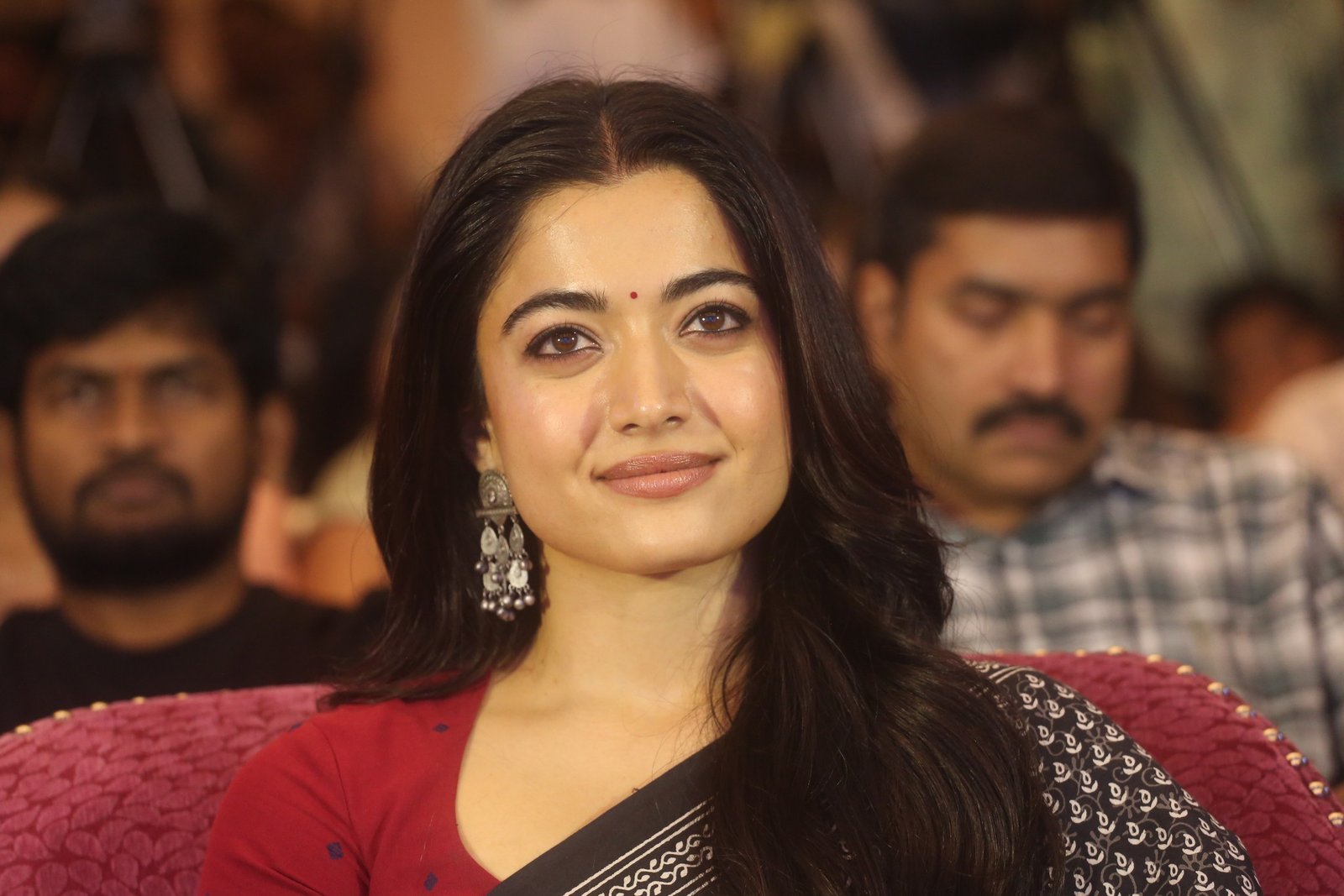 హీరోయిన్ రష్మిక మందాన కొత్త ఫోటోలు 