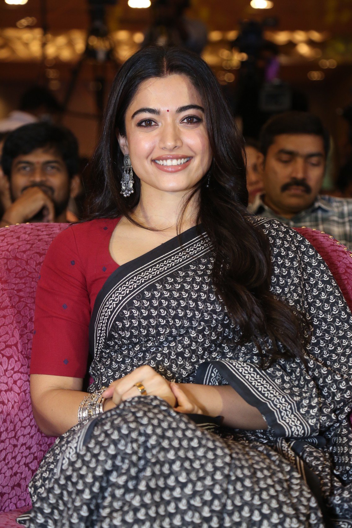 హీరోయిన్ రష్మిక మందాన కొత్త ఫోటోలు 