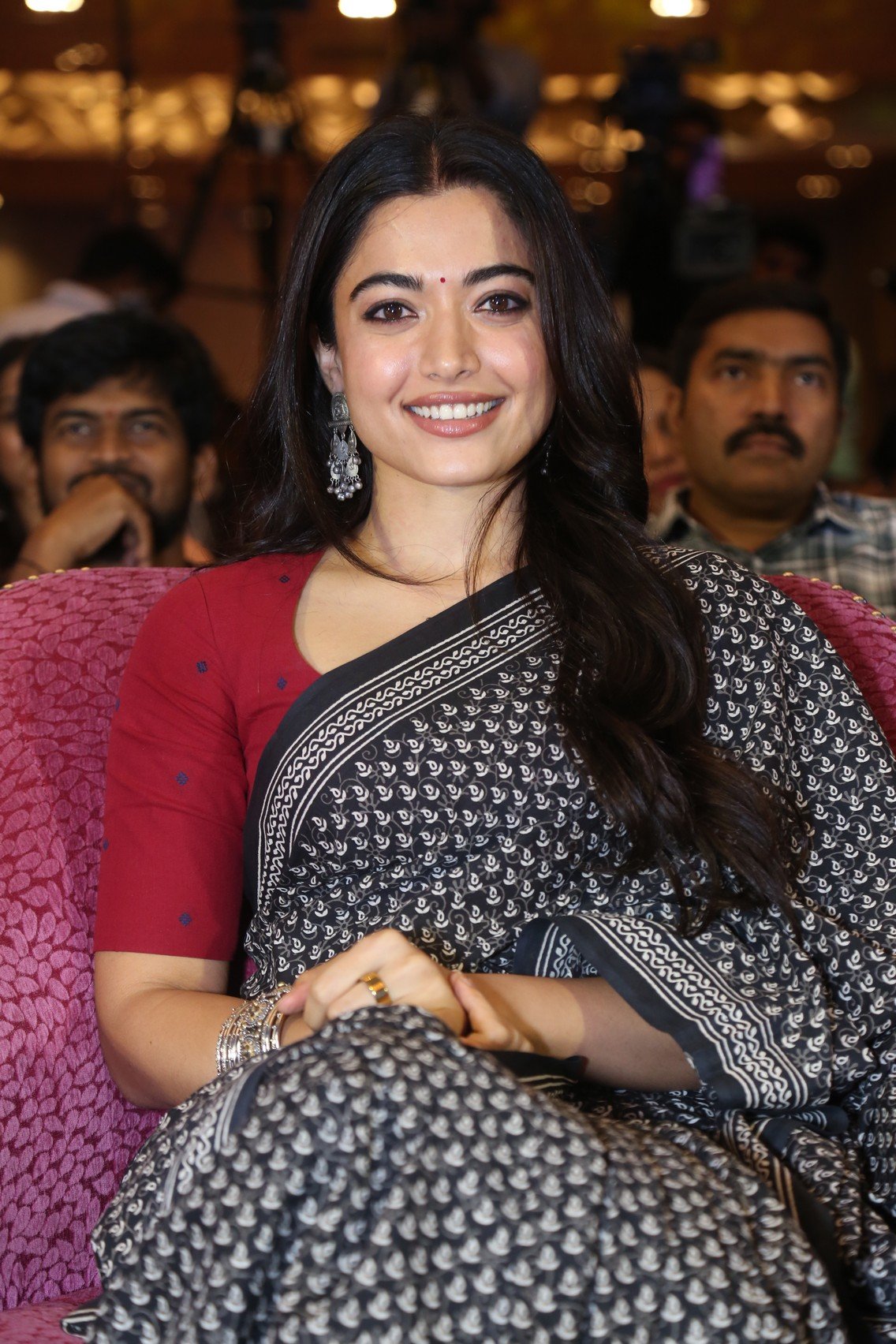 హీరోయిన్ రష్మిక మందాన కొత్త ఫోటోలు 