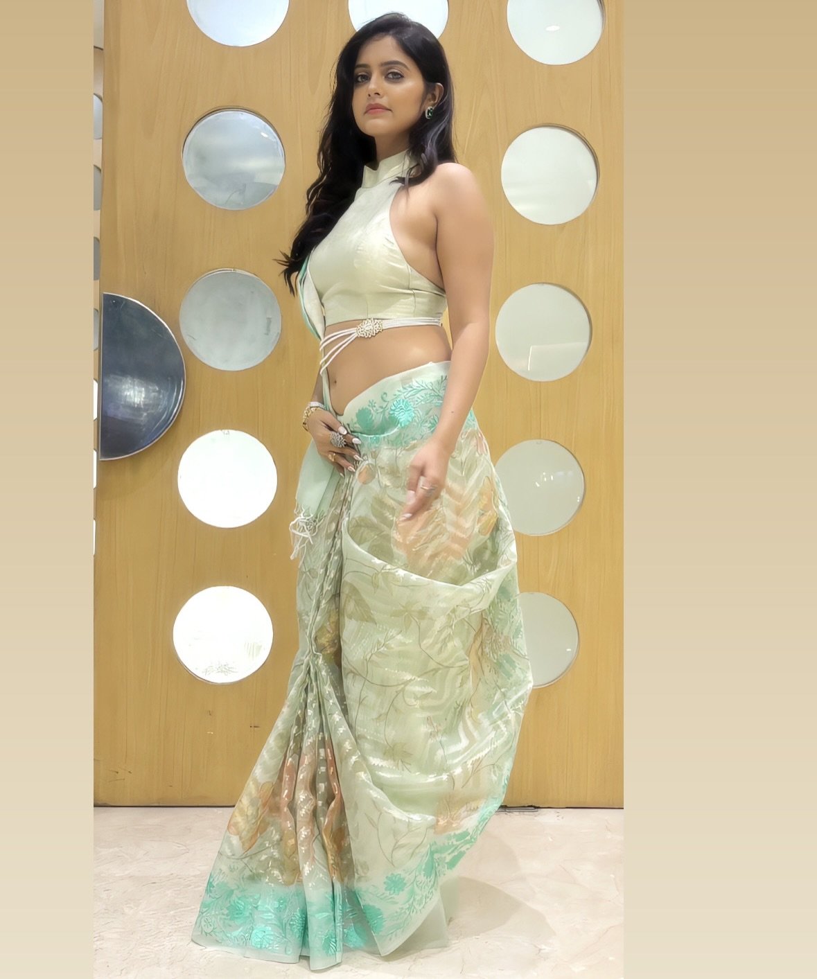 నటి ప్రగ్యా నయన్ లేటెస్ట్ స్టిల్స్