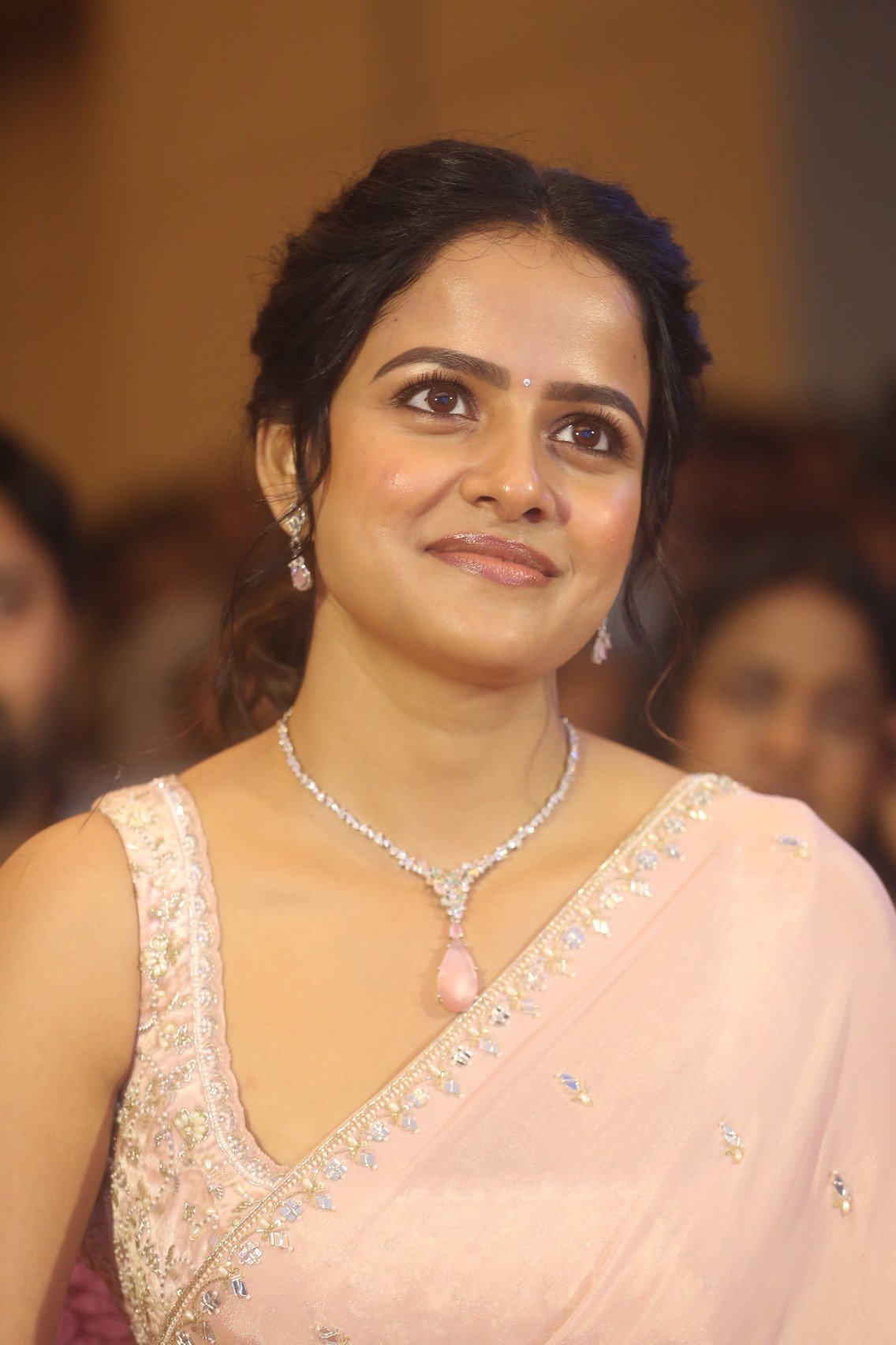 హీరోయిన్ వైష్ణవి చైతన్య కొత్త ఫోటోస్ 