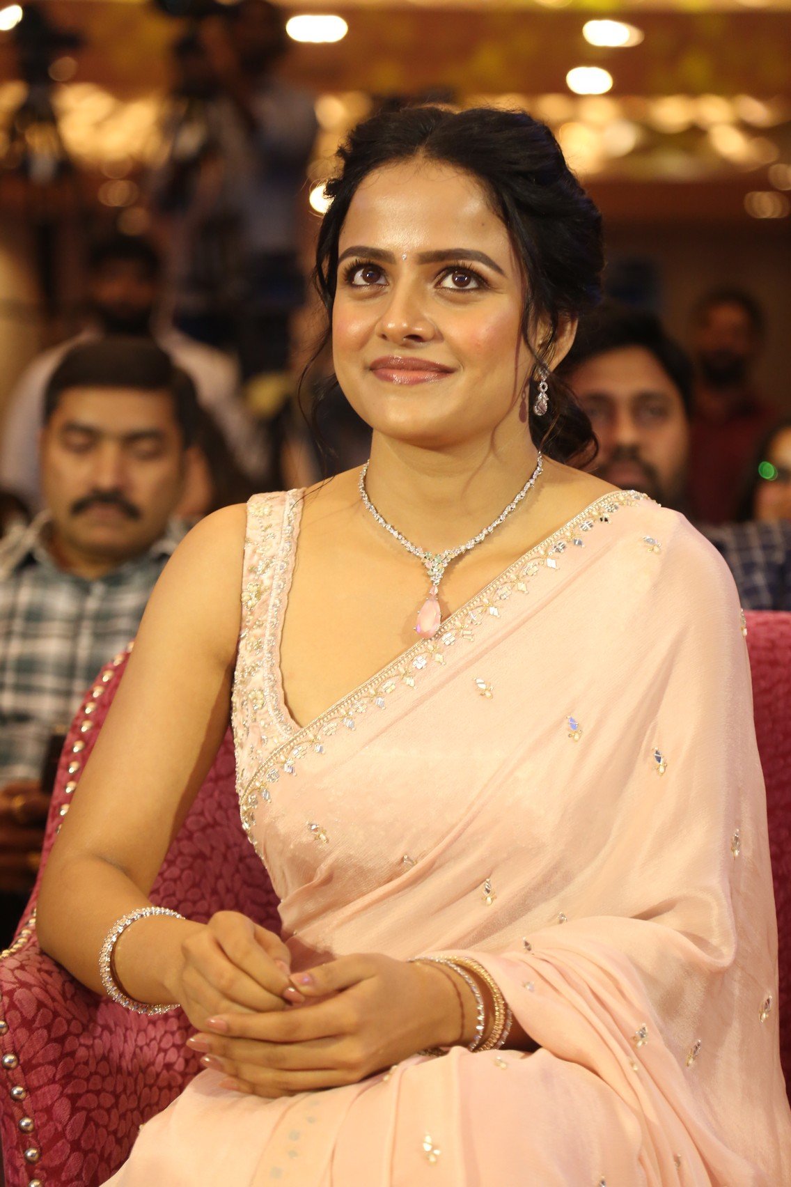 హీరోయిన్ వైష్ణవి చైతన్య కొత్త ఫోటోస్ 