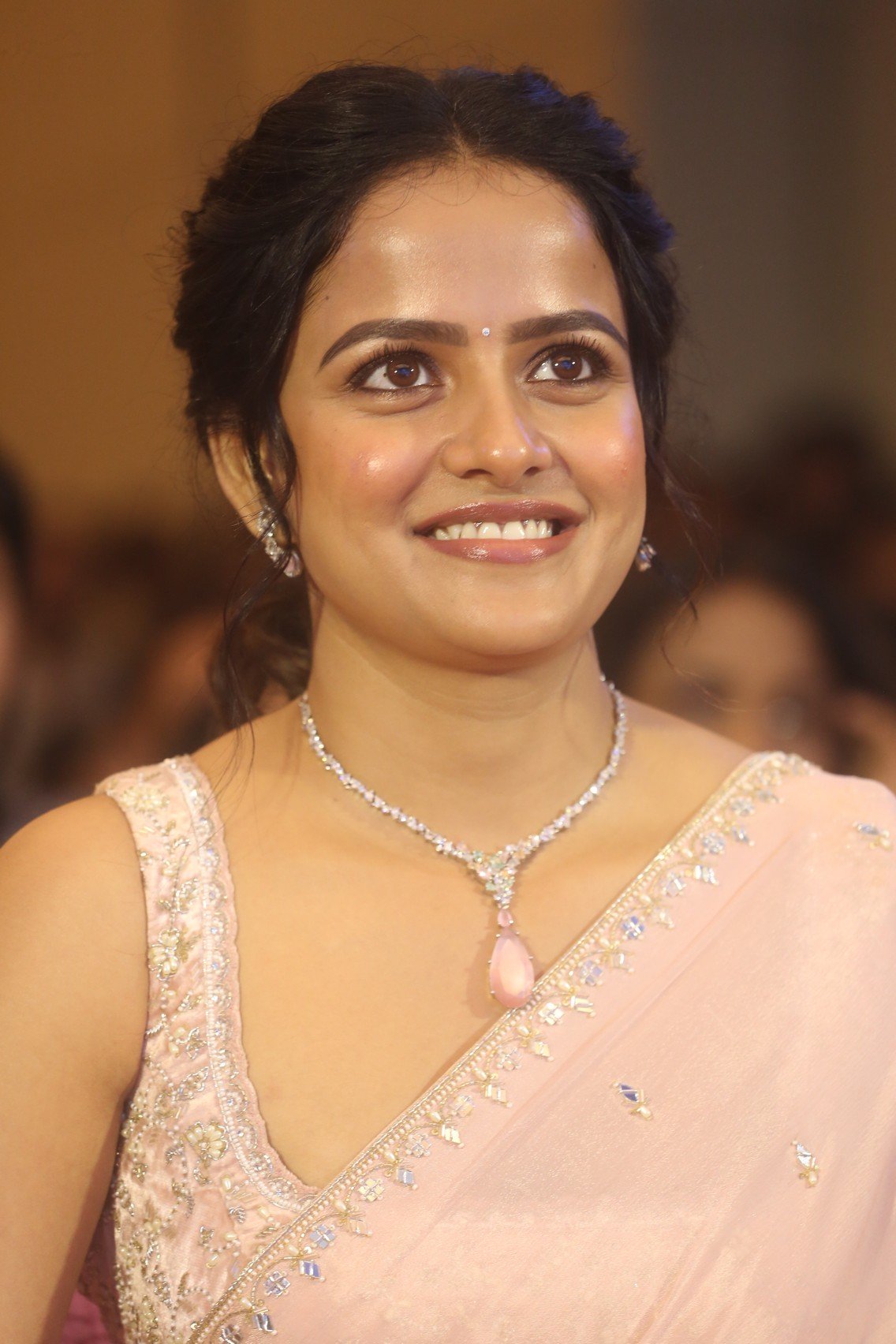 హీరోయిన్ వైష్ణవి చైతన్య కొత్త ఫోటోస్ 