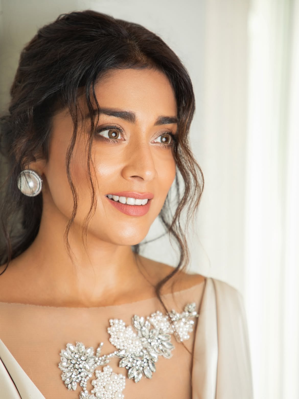 హీరోయిన్ శ్రియా శరన్ కొత్త ఫోటోలు