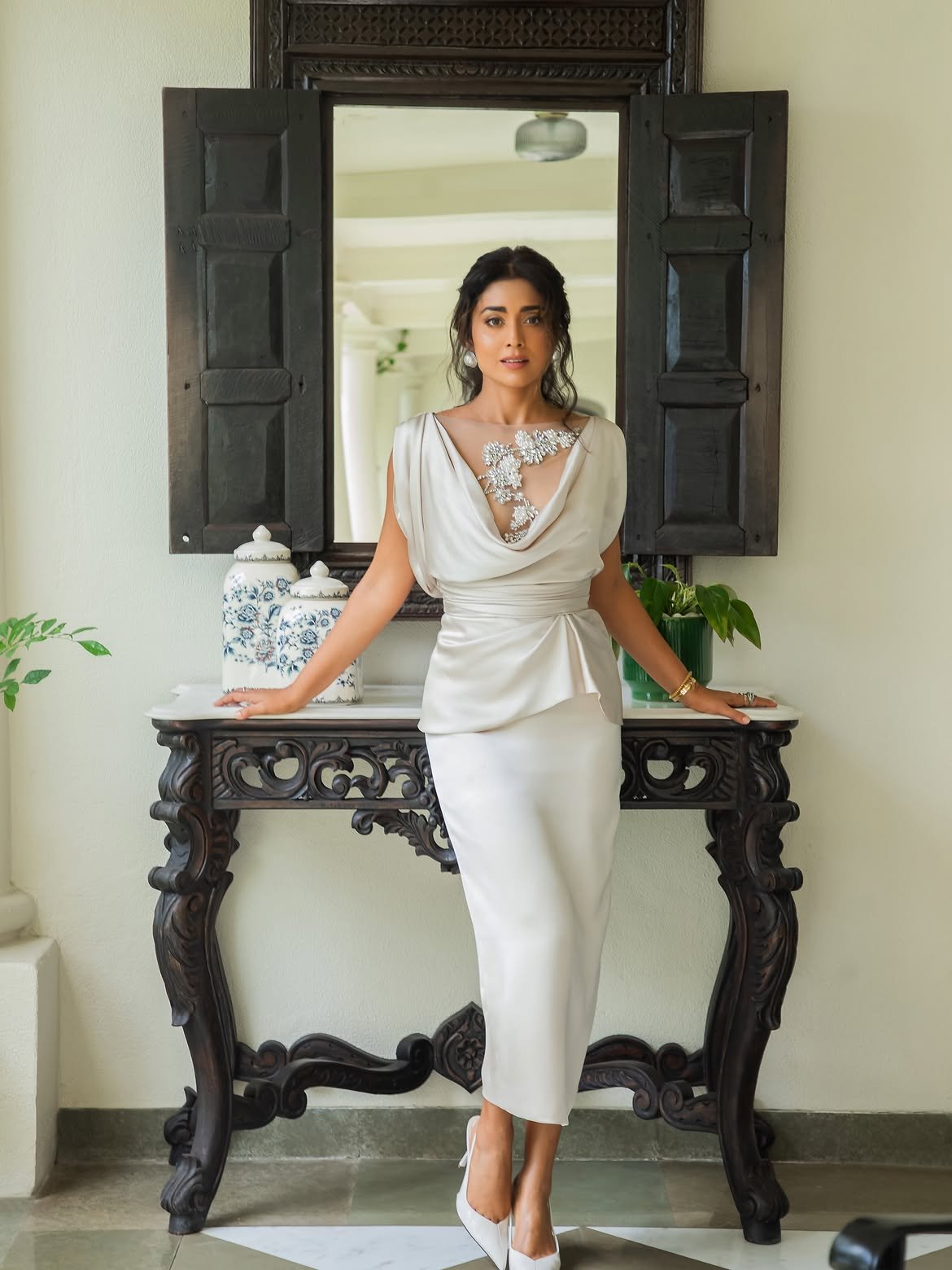 హీరోయిన్ శ్రియా శరన్ కొత్త ఫోటోలు