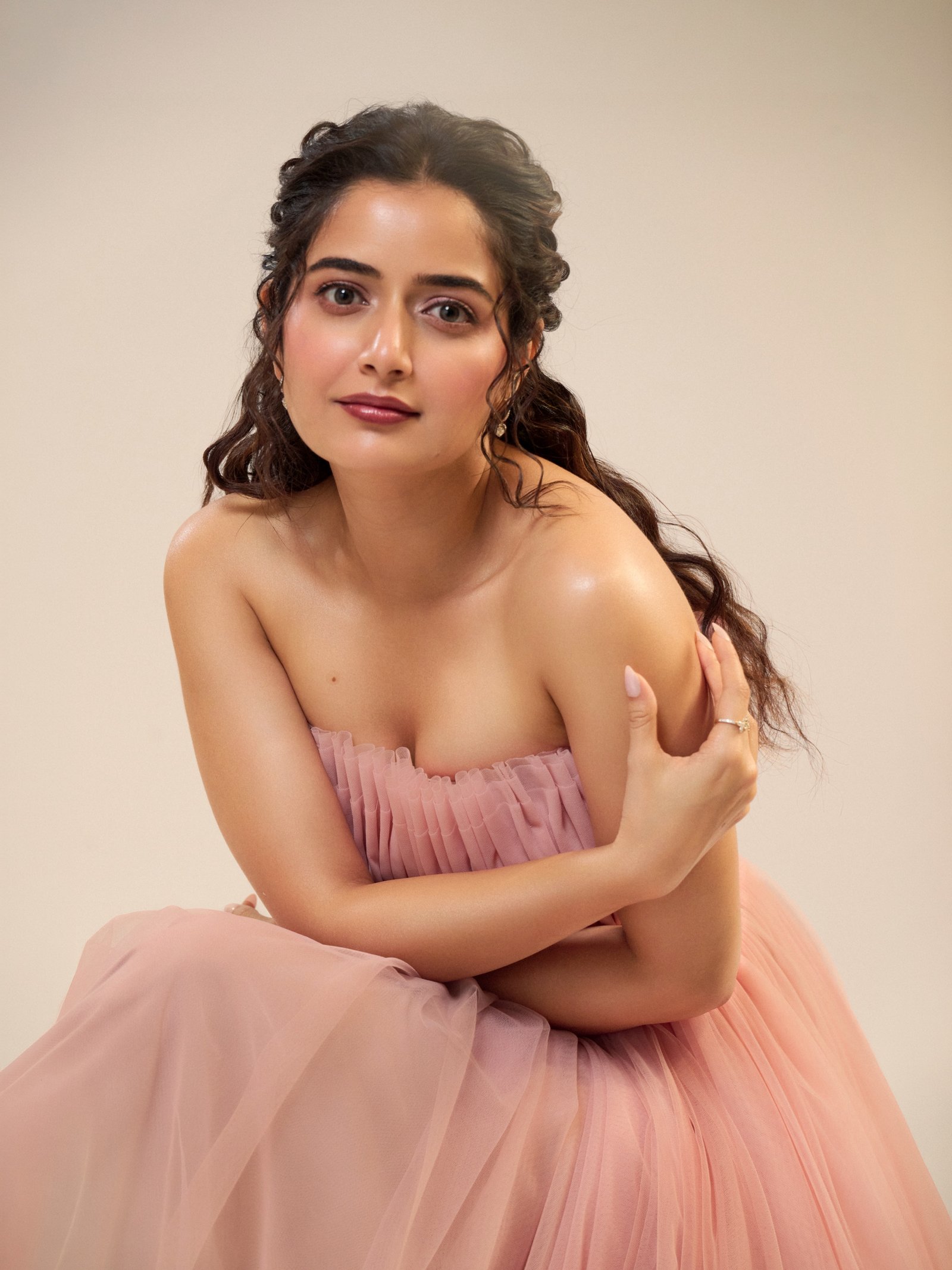 హీరోయిన్ ఆషిక రంగనాథ్ కొత్త ఫోటోస్ 