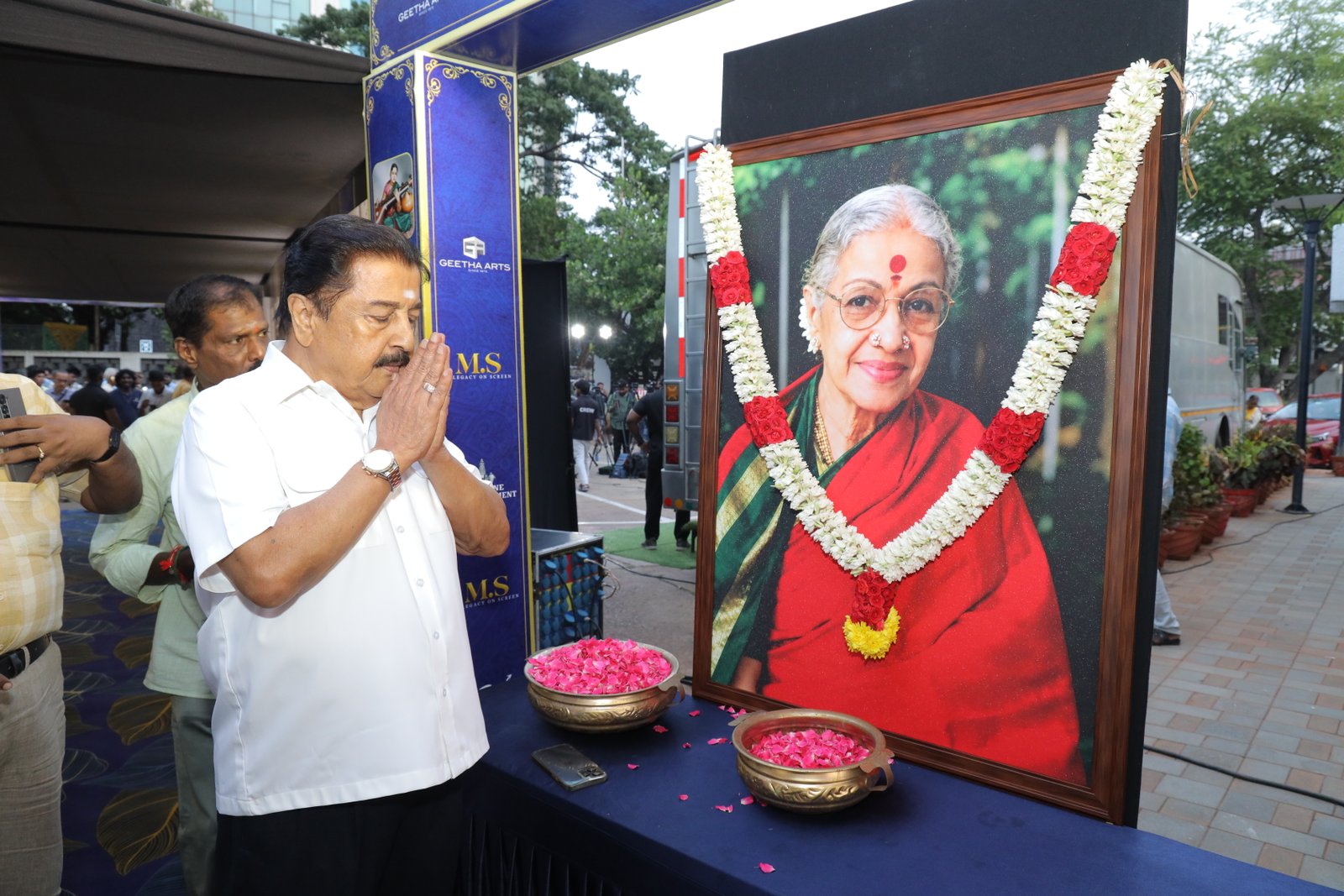 రష్మిక 'ఎం ఎస్ సుబ్బలక్ష్మి బయోపిక్' ఓపెనింగ్ ఫోటోస్