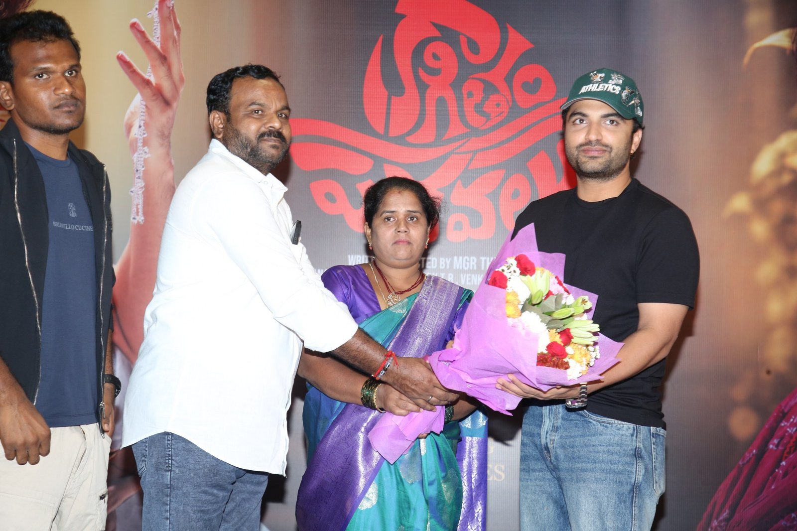 కాగితం పడవలు మూవీ ప్రీ రిలీజ్ ఈవెంట్ ఫొటోస్