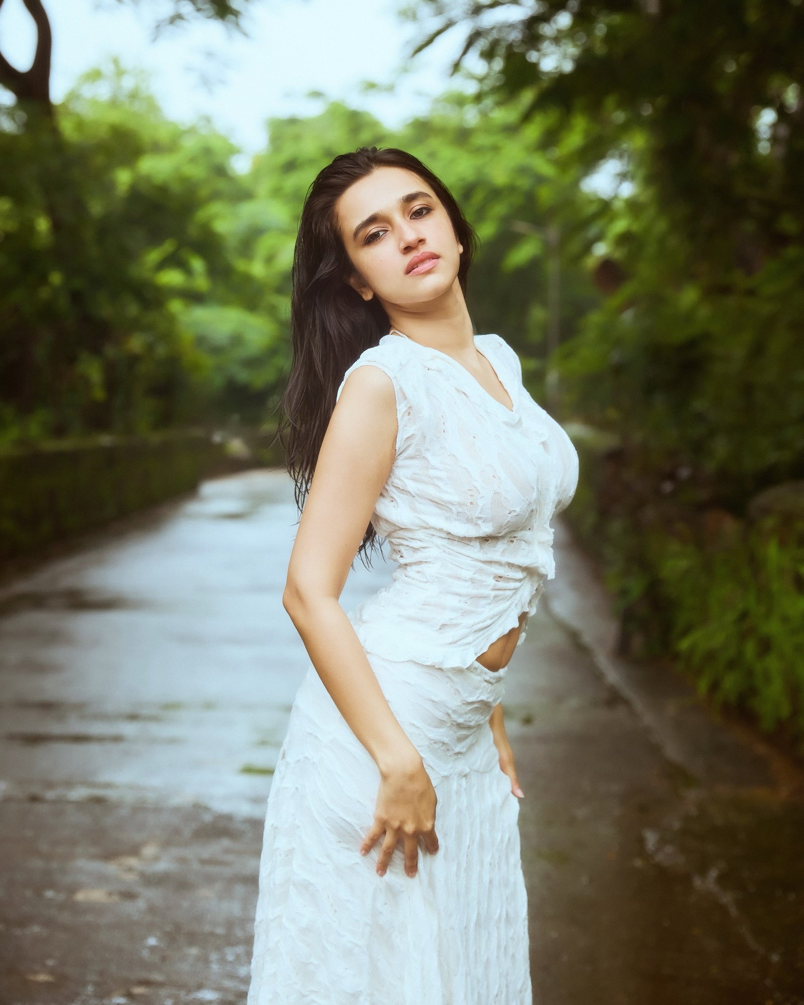 నటి నువేక్ష కొత్త ఫోటోస్ 