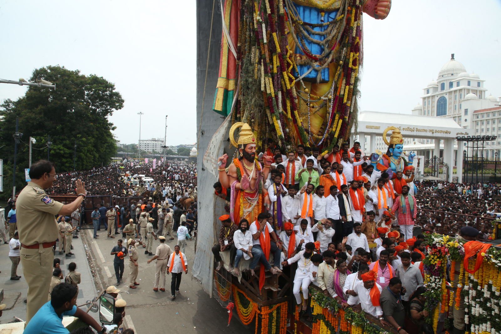 హైదరాబాద్ గణేష్ నిమజ్జనం ఫోటోస్ 