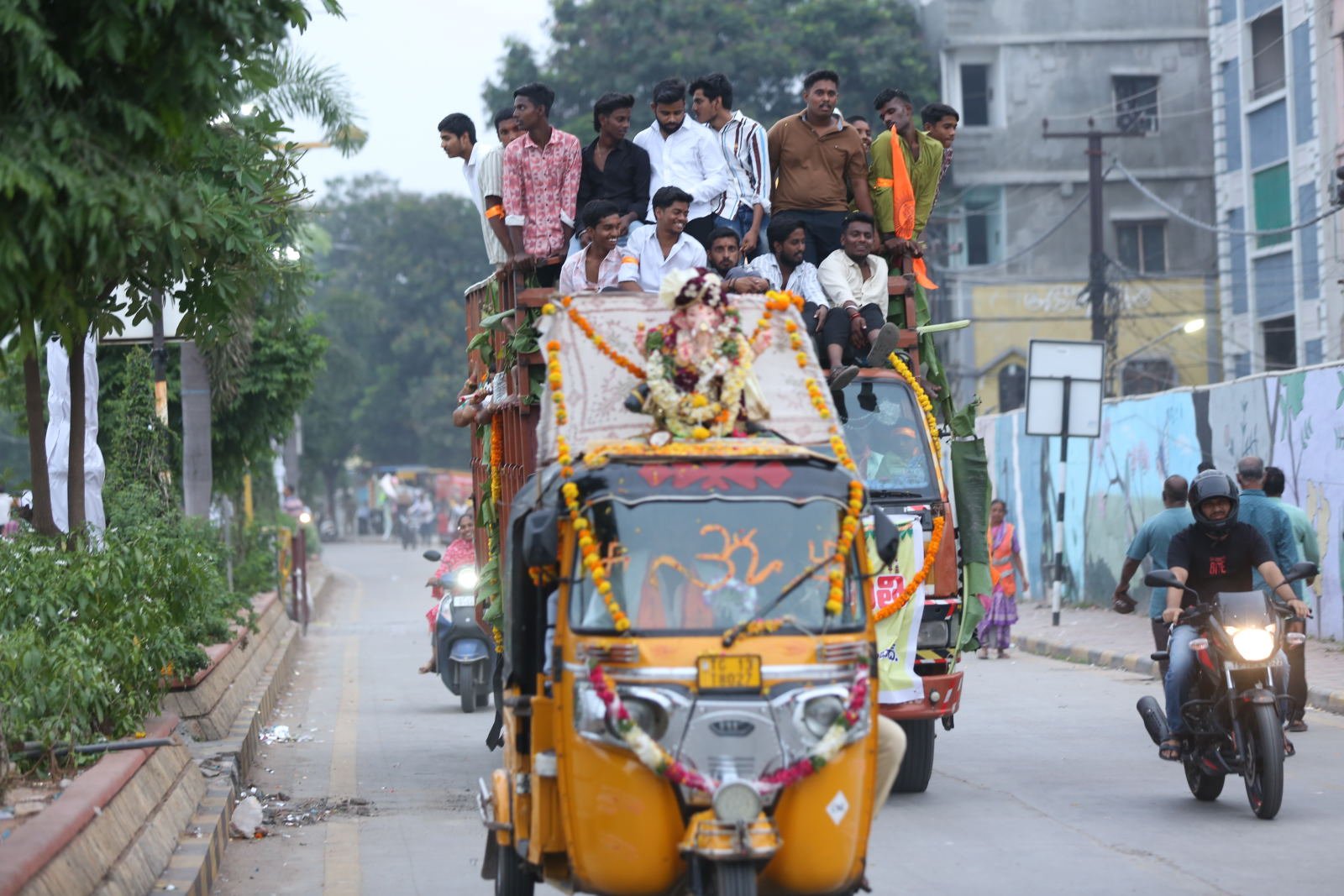 హైదరాబాద్ గణేష్ నిమజ్జనం ఫోటోస్ 
