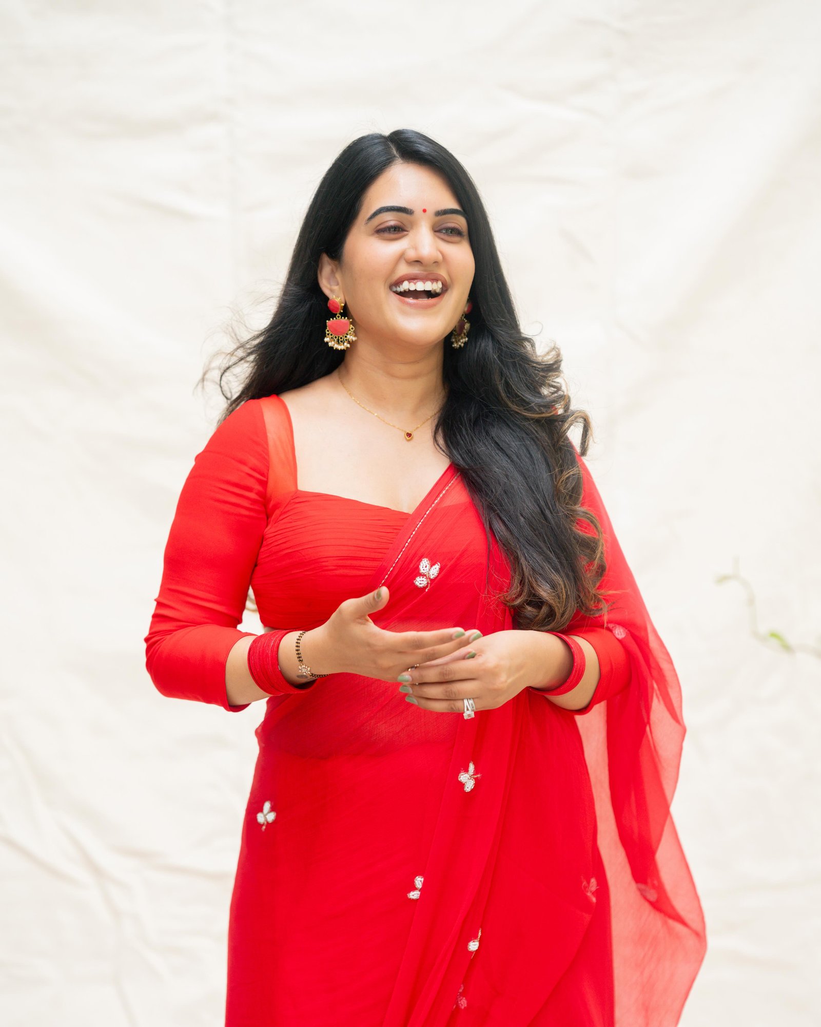 యాంకర్ స్రవంతి చొక్కరపు కొత్త ఫోటోలు 