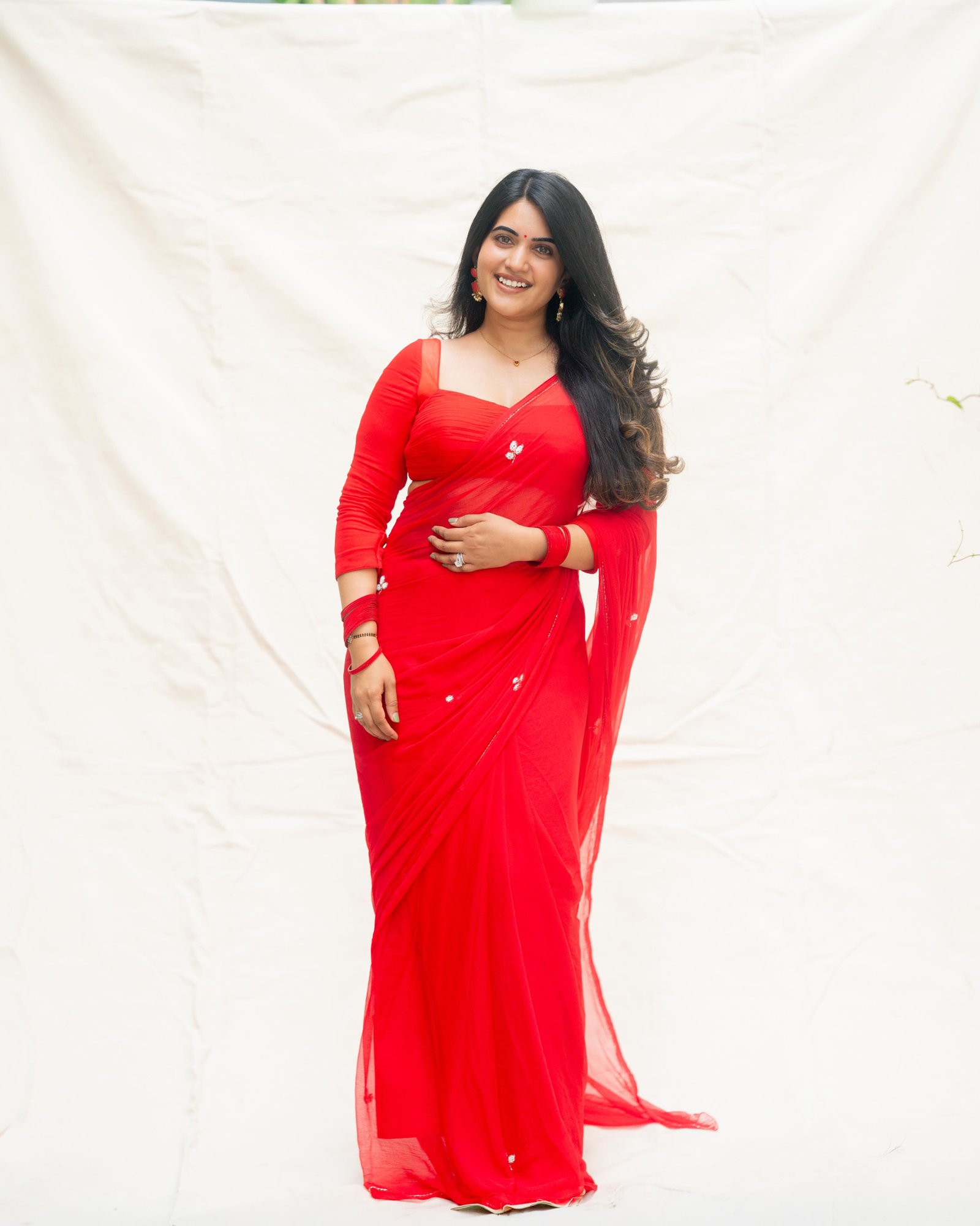 యాంకర్ స్రవంతి చొక్కరపు కొత్త ఫోటోలు 