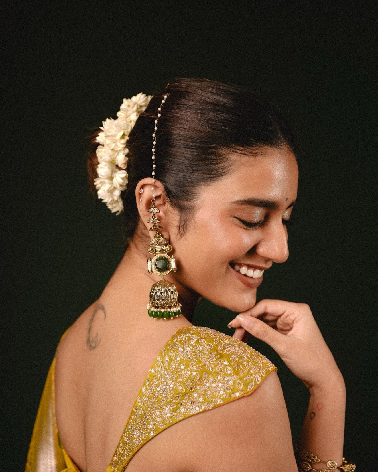 హీరోయిన్ ప్రియా వారియర్ కొత్త ఫోటోస్ 