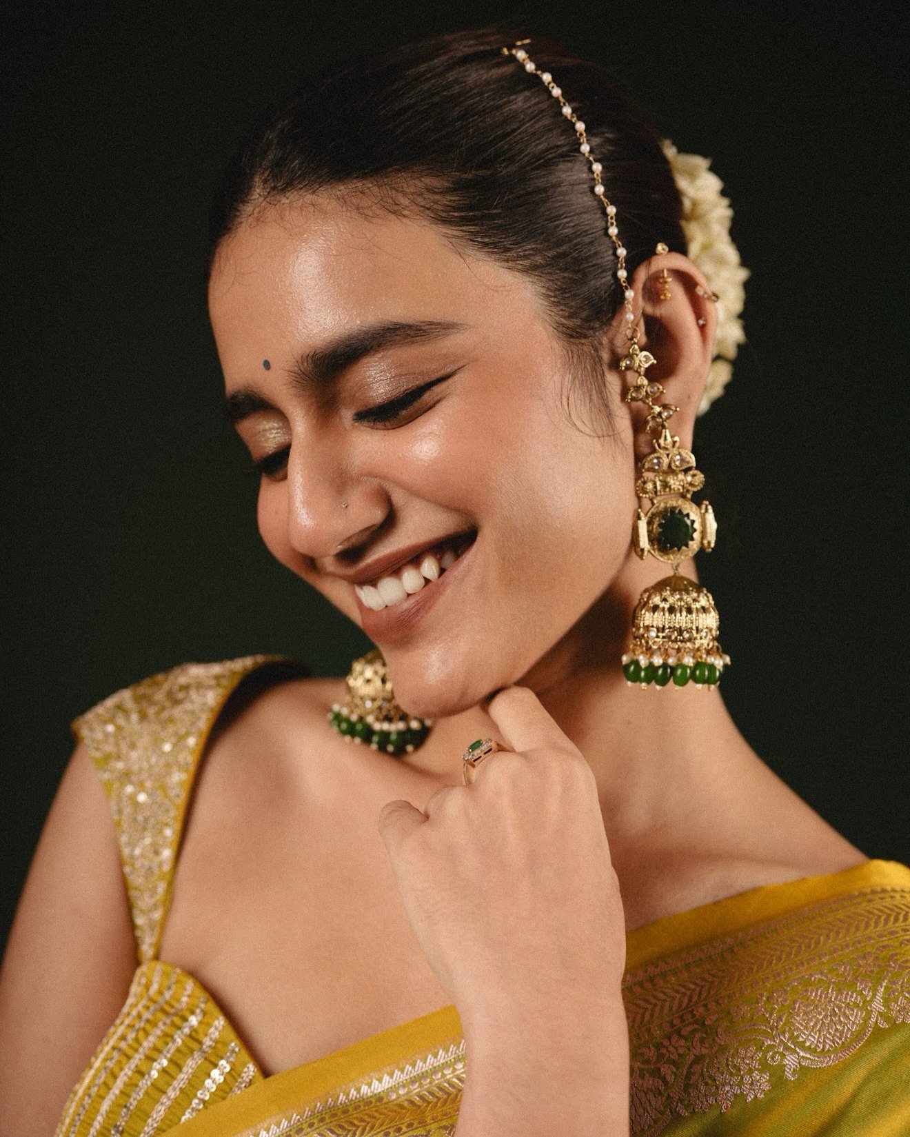హీరోయిన్ ప్రియా వారియర్ కొత్త ఫోటోస్ 