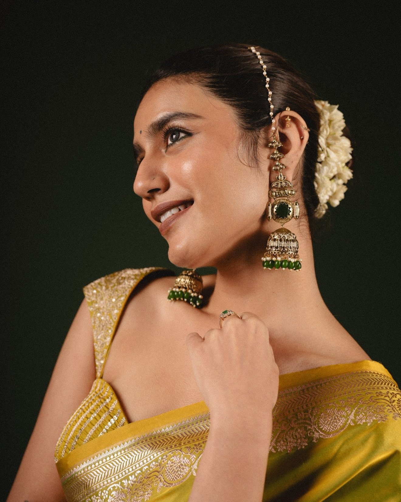 హీరోయిన్ ప్రియా వారియర్ కొత్త ఫోటోస్ 