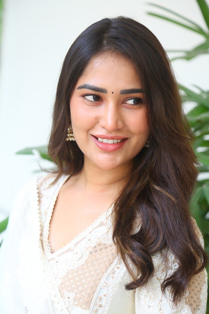 నటి దస్వికకింతల్లి కొత్త ఫోటోలు