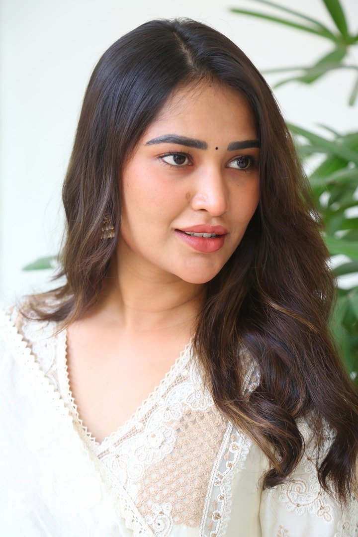 నటి దస్వికకింతల్లి కొత్త ఫోటోలు