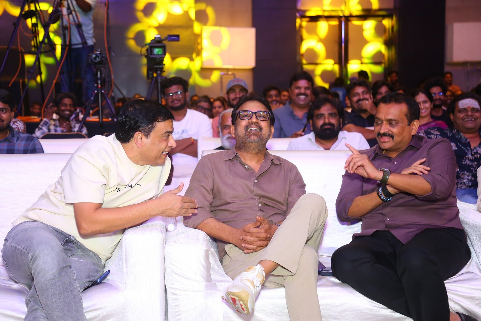 తెల్ల కాగితం మూవీ ప్రీ రిలీజ్ ఈవెంట్ ఫోటోస్ 