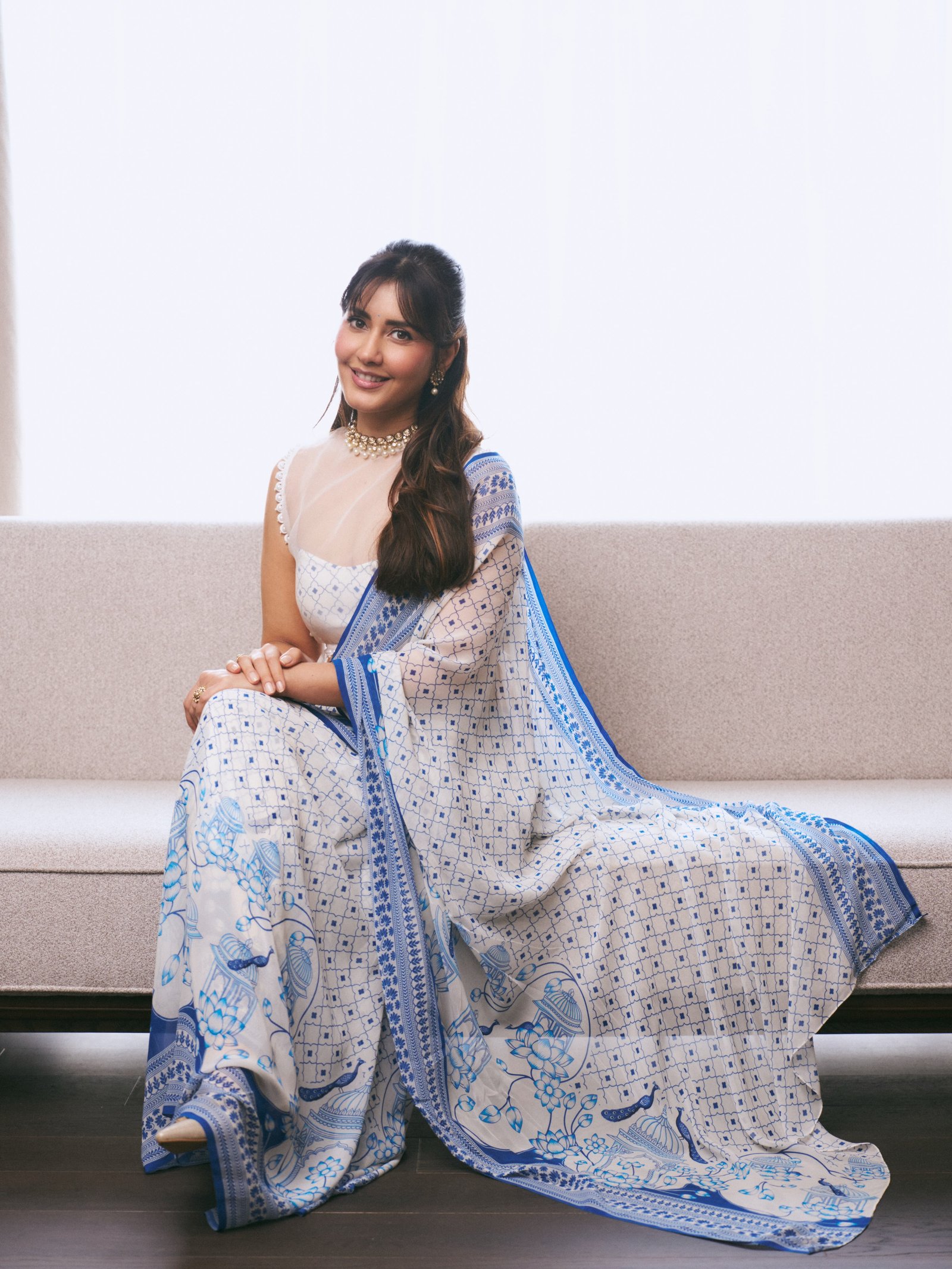 హీరోయిన్ రాశీ ఖన్నా కొత్త ఫోటోలు