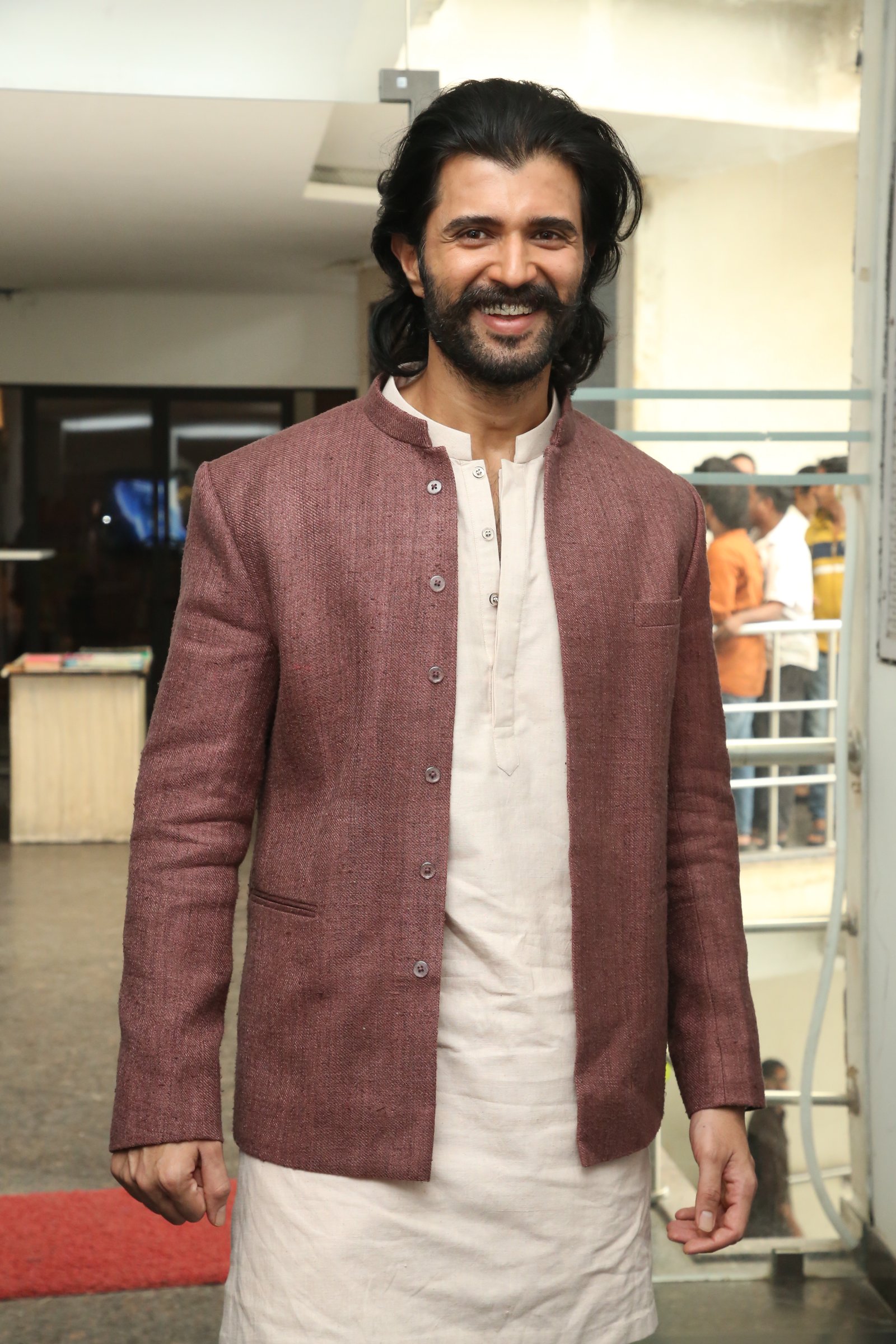 హీరో విజయ్ దేవరకొండ ఇంటర్వ్యూ ఫోటోస్ @ రణబాలి మూవీ