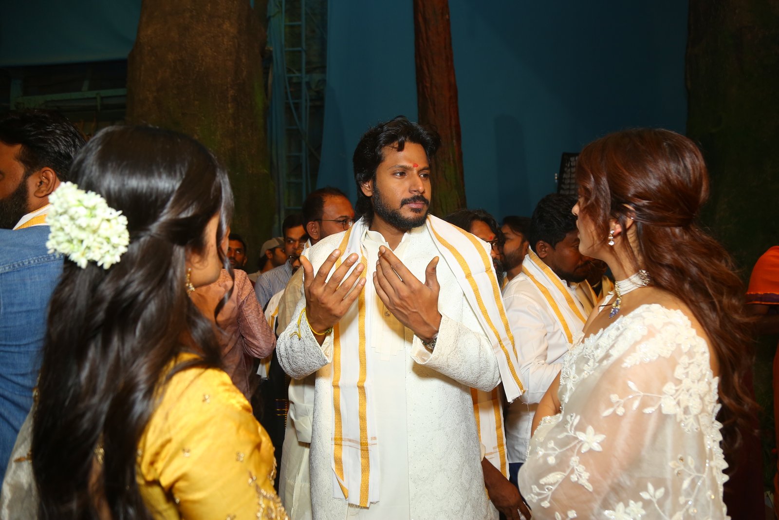 హీరో సందీప్ కిషన్ 'కరికాల' మూవీ ఓపెనింగ్ ఫోటోస్