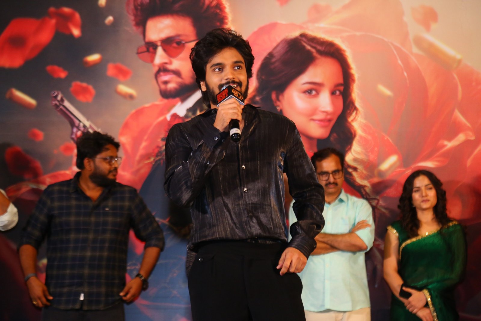 రోమియో జూలియట్ మూవీ సాంగ్ లాంచ్ ఫోటోస్