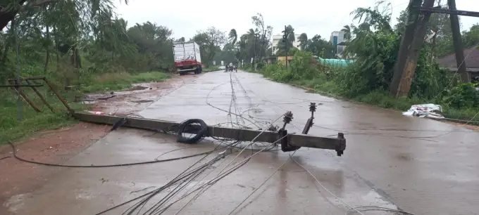 అర్నబ్‌ తుపాను తీవ్ర ప్రభావం 