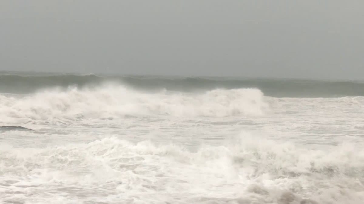 అర్నబ్‌ తుపాను తీవ్ర ప్రభావం 