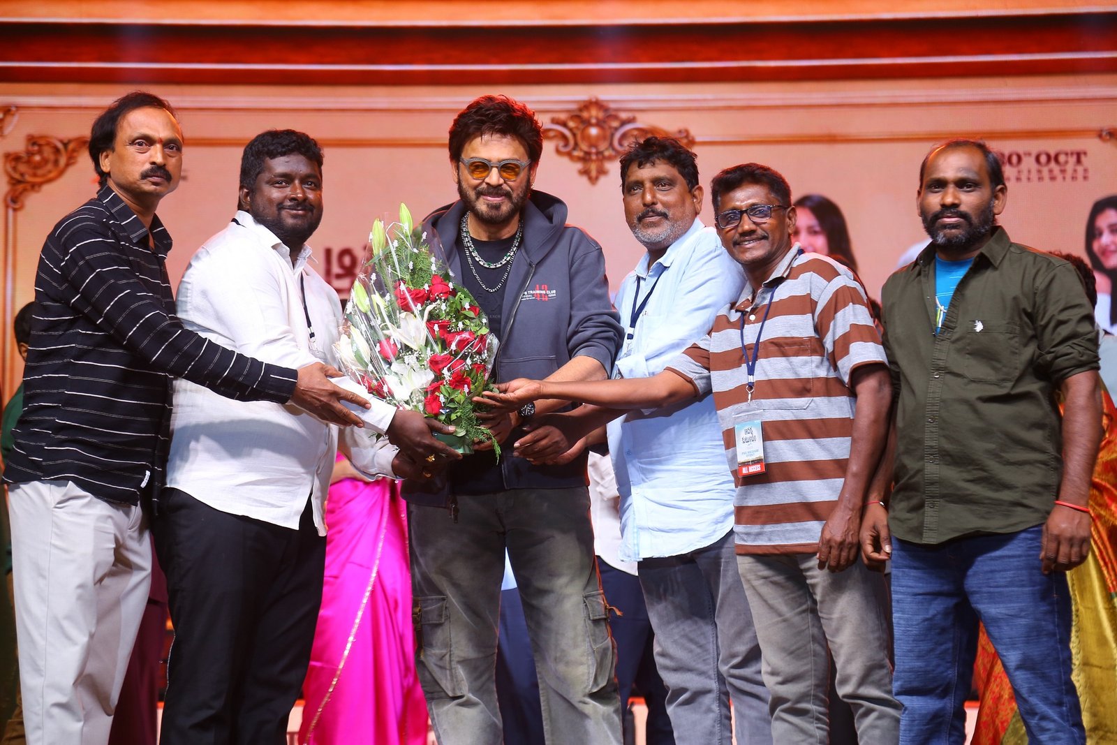 ఆదర్శ కుటుంబం మూవీ ప్రీ రిలీజ్ ఈవెంట్ ఫోటోస్ 