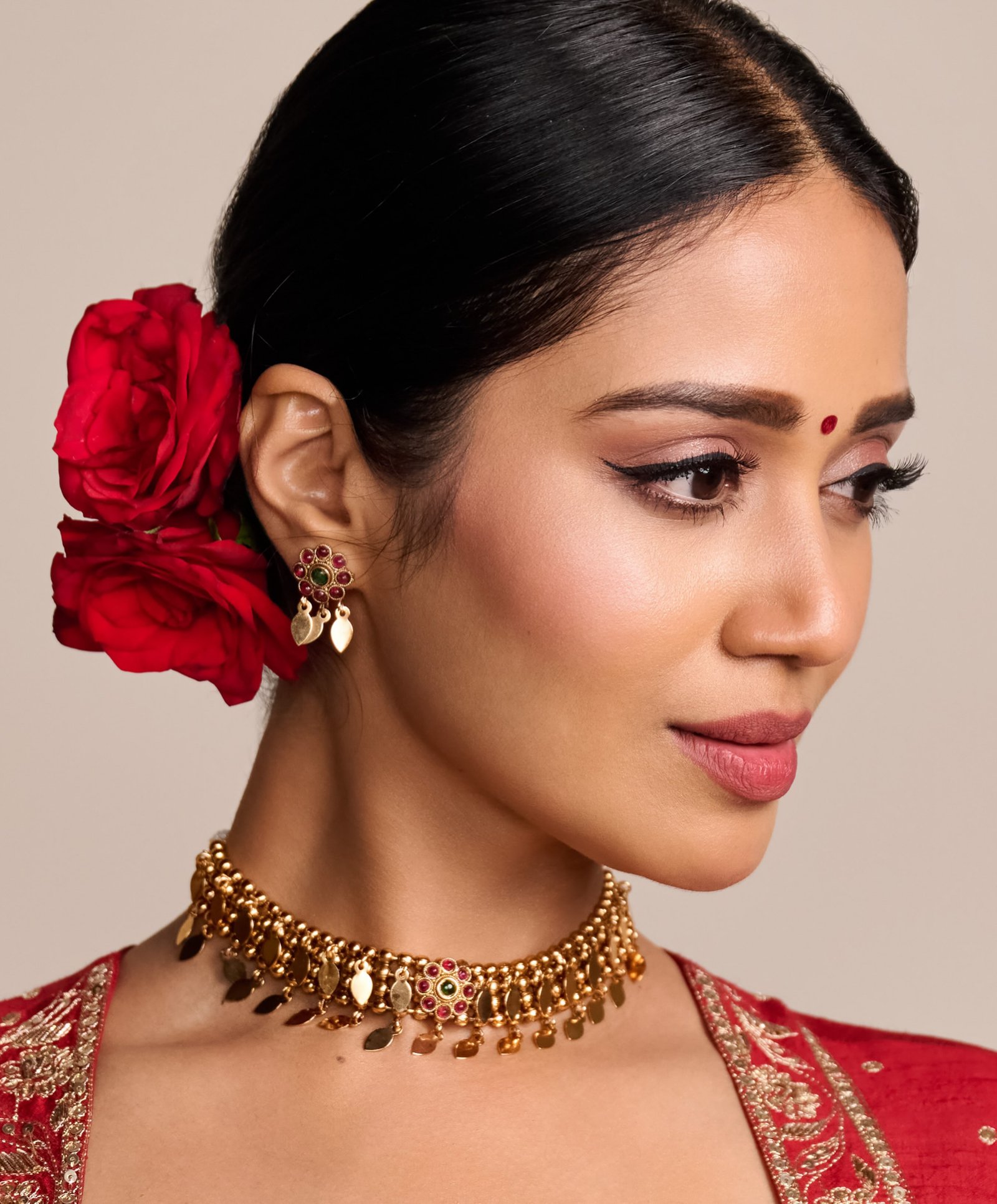 హీరోయిన్ నివేదా పేతురాజ్ లేటెస్ట్ ఫోటోస్ 