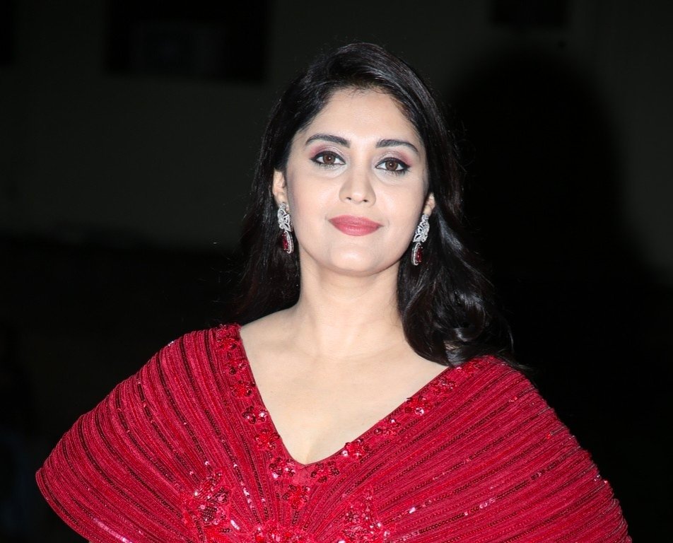 హీరోయిన్ సురభి లేటెస్ట్ ఫోటోస్ 