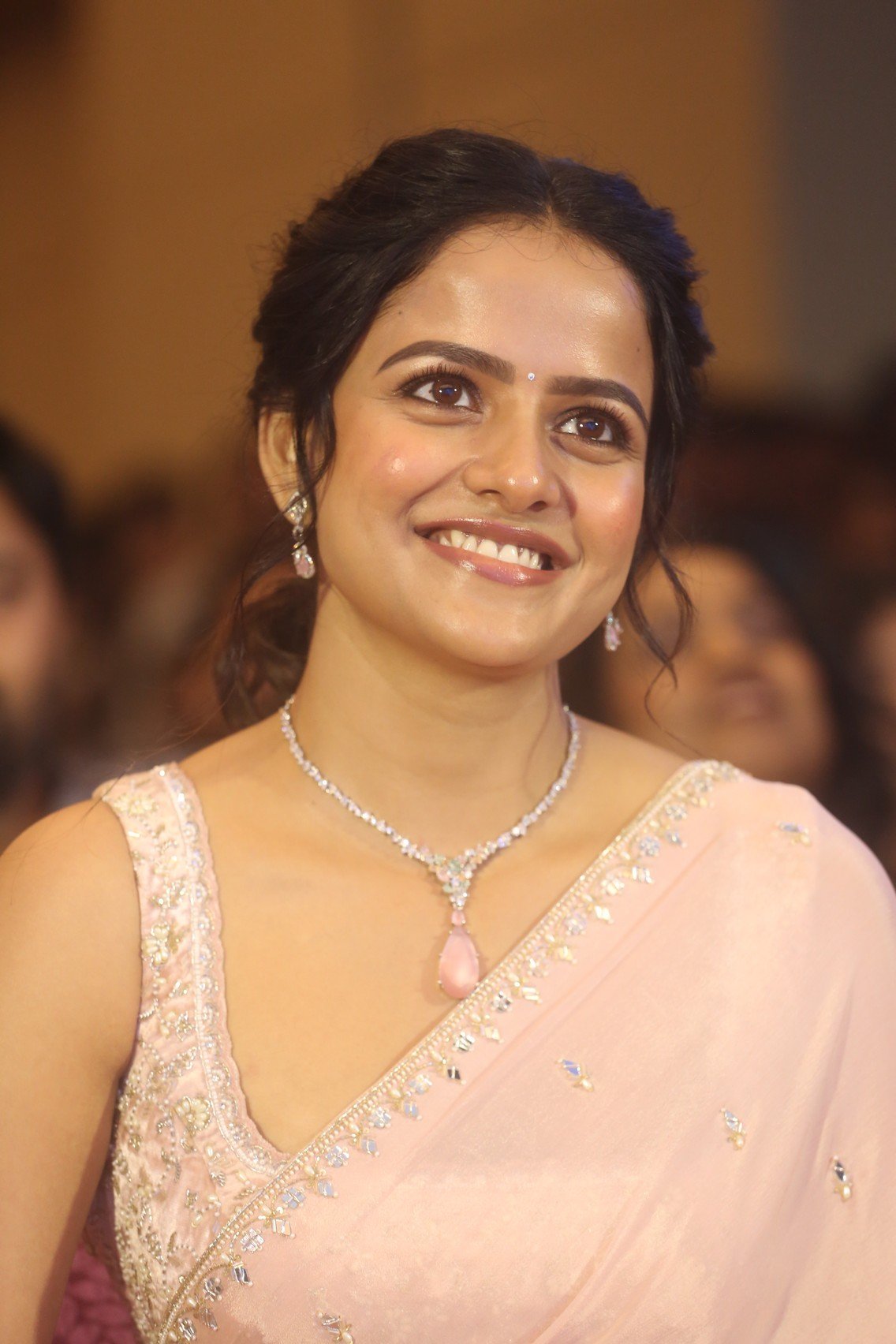 హీరోయిన్ వైష్ణవి చైతన్య కొత్త ఫోటోస్ 