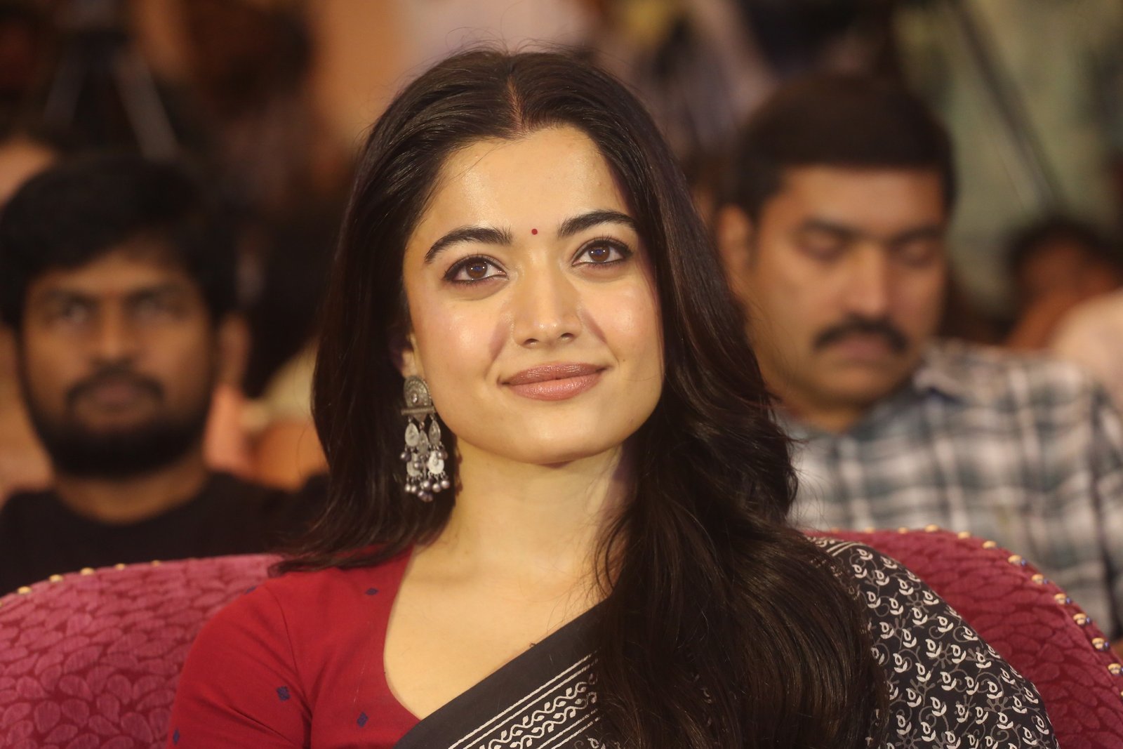 హీరోయిన్ రష్మిక మందాన కొత్త ఫోటోలు 